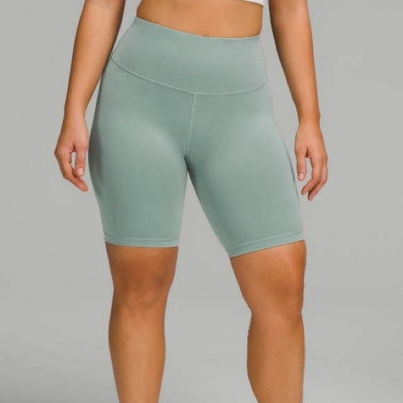 Lululemon Wunder Train Short - Picture 1 of 5
